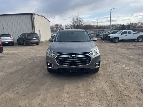 Used 2020 Chevrolet Traverse LT w/ LT Premium Package AWD/4WD image 2