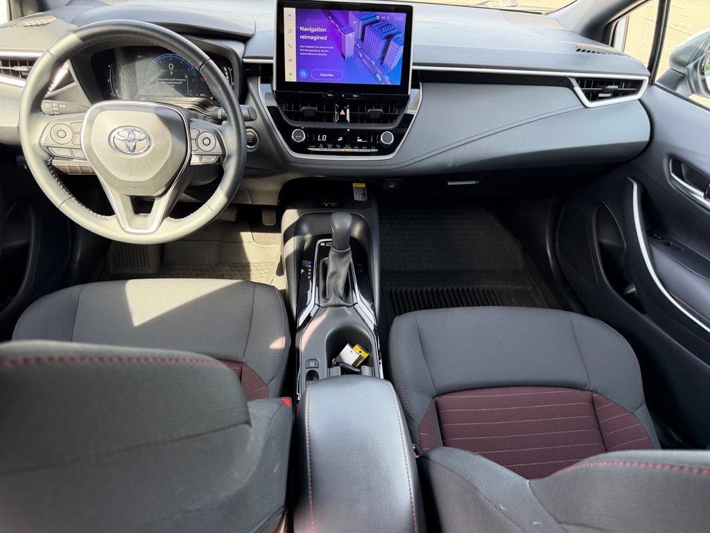 Certified 2025 Toyota Corolla SE w/ SE Premium Package FWD image 19