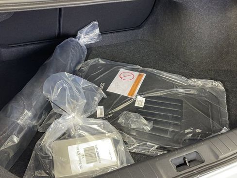 New 2025 Nissan Sentra SV image 32