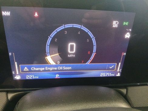 Used 2024 Chevrolet TrailBlazer LT w/ LT Cold Weather Package FWD image 22
