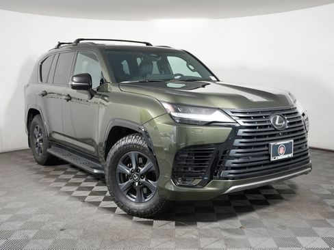 Used 2025 Lexus LX 700h Overtrail AWD/4WD image 9