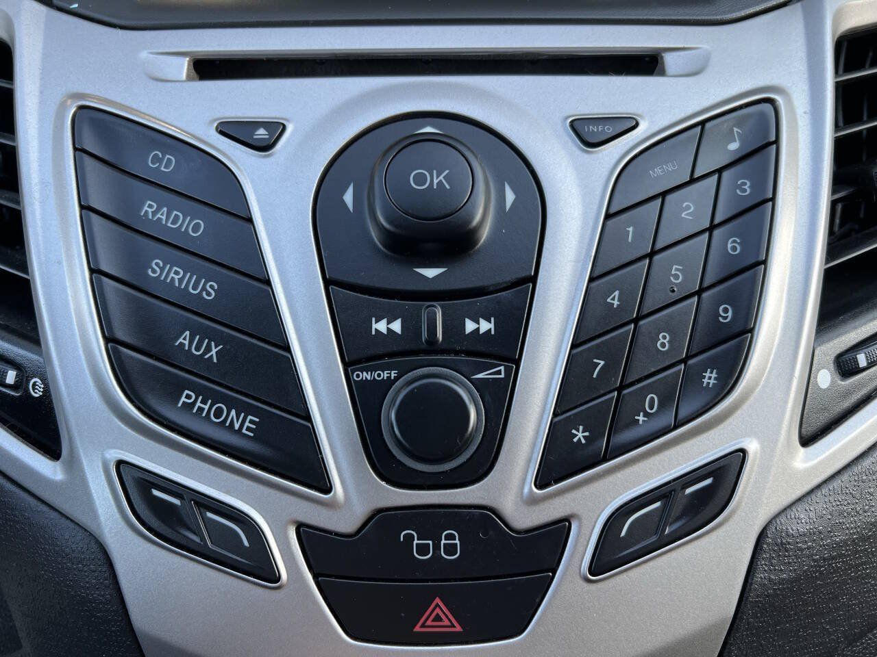 Used 2012 Ford Fiesta SE FWD image 19