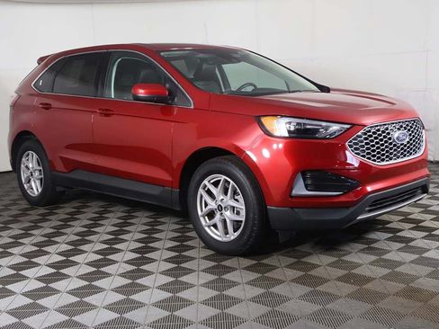 Used 2023 Ford Edge SEL AWD/4WD image 2