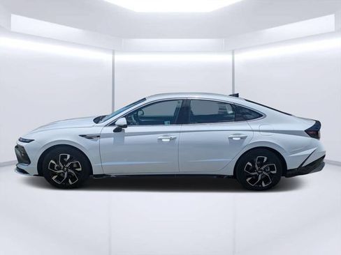 Used 2025 Hyundai Sonata SEL FWD image 6