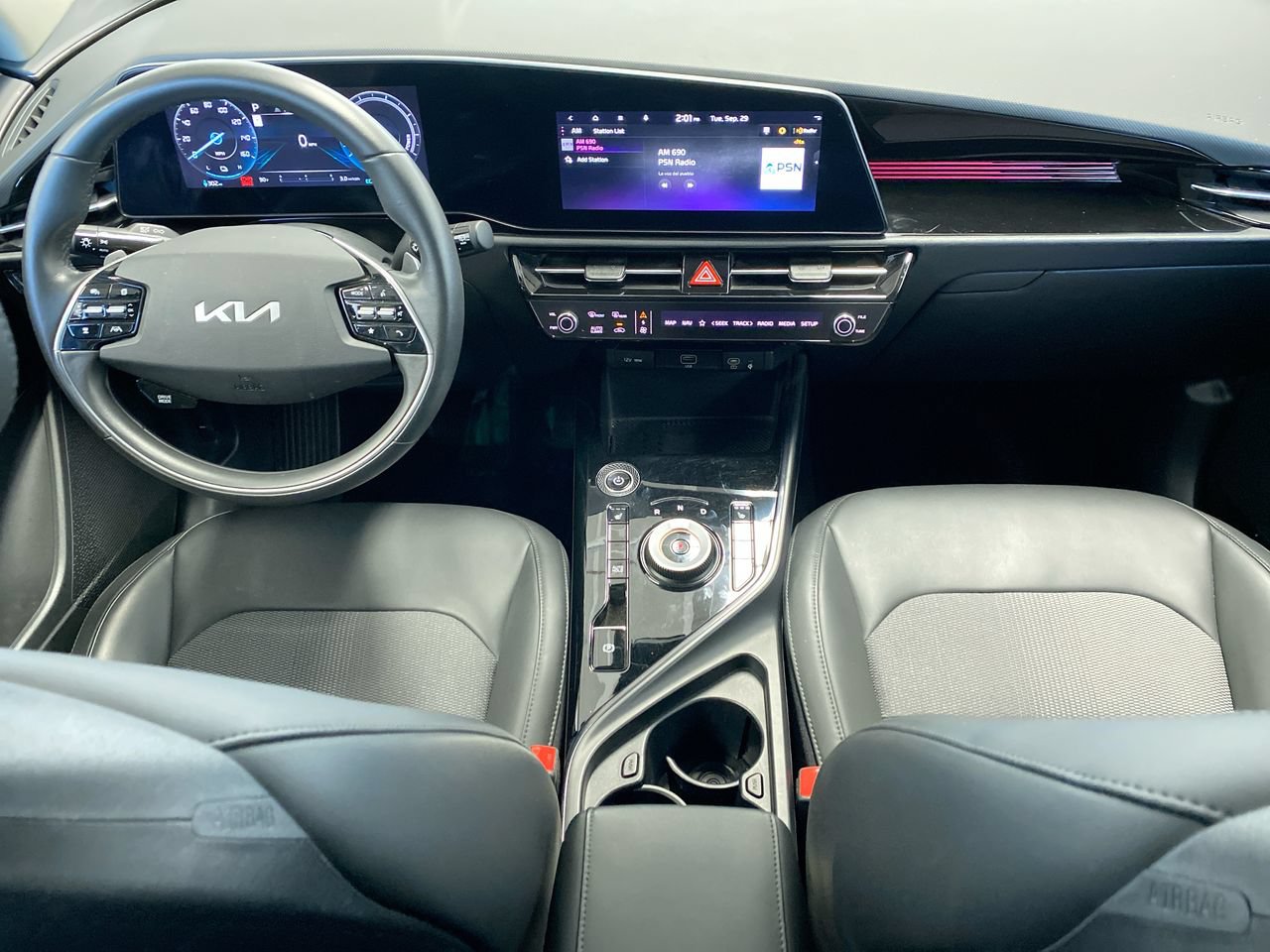 Certified 2024 Kia Niro Wind FWD image 31