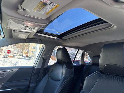 Certified 2022 Toyota RAV4 XLE w/ Convenience Package image 22