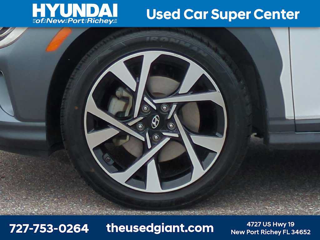 Used 2022 Hyundai Kona Limited FWD image 10