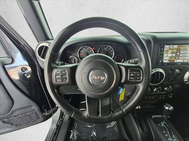 Used 2018 Jeep Wrangler Sahara w/ Connectivity Group AWD/4WD image 28