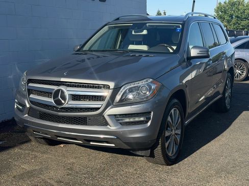 Used 2014 Mercedes-Benz GL 350 BlueTEC 4MATIC image 2