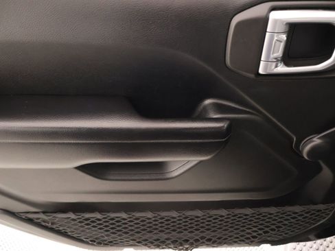 Used 2018 Jeep Wrangler Unlimited Sport AWD/4WD image 14