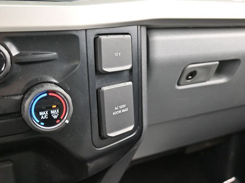 Used 2025 Ford F250 XLT image 25