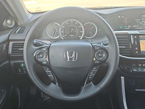 Used 2016 Honda Accord EX-L image 11
