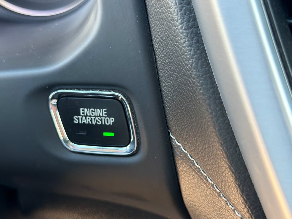 Certified 2023 GMC Acadia SLE w/ Driver Convenience Package FWD image 30