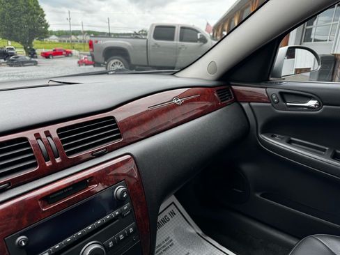 Used 2007 Chevrolet Impala SS FWD image 20