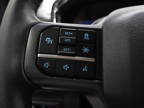 Used 2025 Ford F350 Lariat w/ Lariat Ultimate Package AWD/4WD image 15