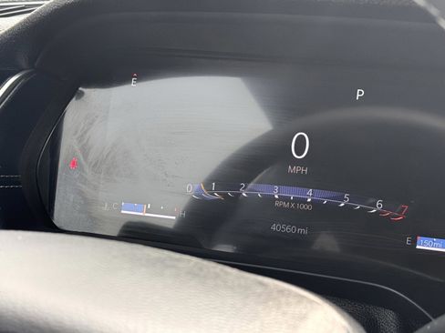 Used 2024 Jeep Grand Cherokee L Limited w/ Luxury Tech Group II image 14