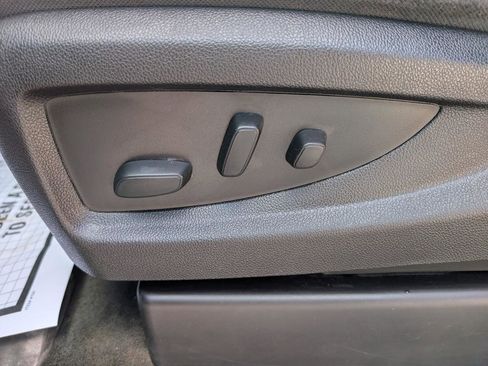 Used 2017 GMC Sierra 1500 SLE w/ SLE Value Package image 29