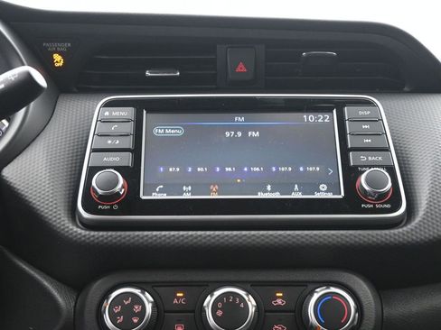 New 2025 Nissan Kicks Play S image 10