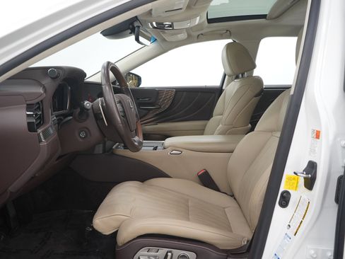 Used 2020 Lexus LS 500 AWD w/ Interior Upgrade Package image 23