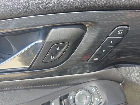 Used 2023 Chevrolet Traverse High Country w/ LPO, Floor Liner Package AWD/4WD image 26