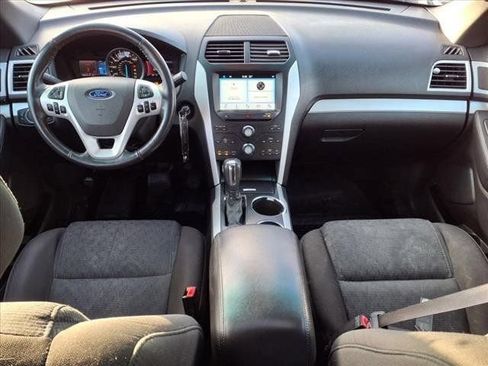 Used 2013 Ford Explorer XLT AWD/4WD image 11