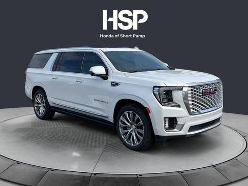 Used 2021 GMC Yukon XL Denali w/ Denali Ultimate Package image 7