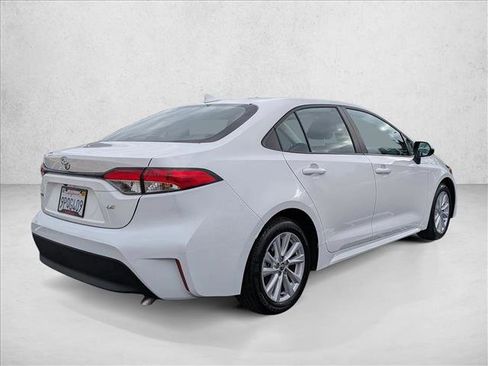 Used 2024 Toyota Corolla LE image 6