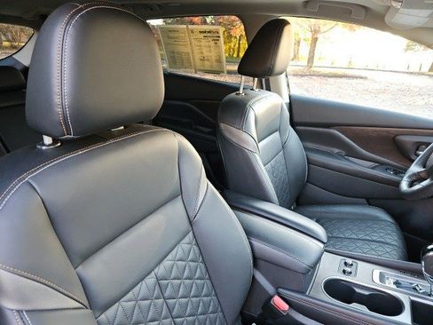 Used 2024 Nissan Murano Platinum w/ Cargo Package image 12