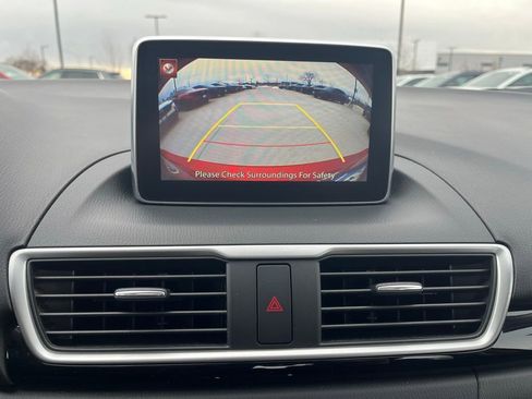 Used 2016 MAZDA MAZDA3 i Touring image 18