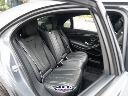 Used 2019 Mercedes-Benz S 560 4MATIC Sedan w/ Premium Package image 15