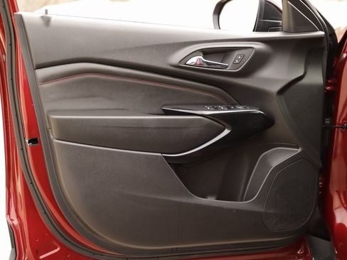 Used 2025 Chevrolet Trax RS w/ Driver Confidence Package image 22