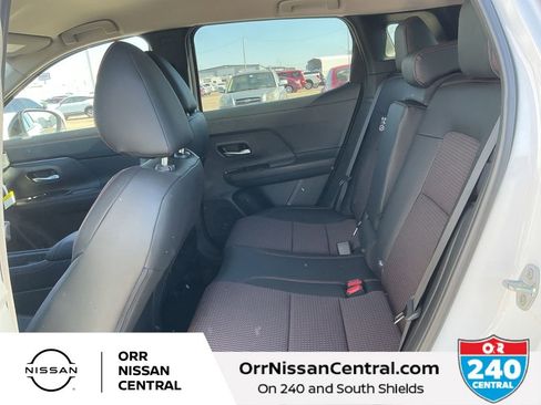 New 2026 Nissan Kicks SR FWD image 13