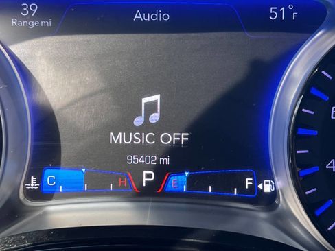 Used 2018 Chrysler 300 S w/ 300S Premium Group image 21