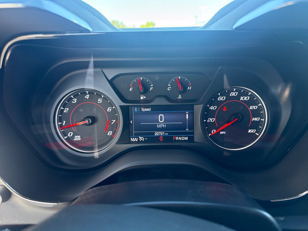 Used 2023 Chevrolet Camaro LT RWD image 15
