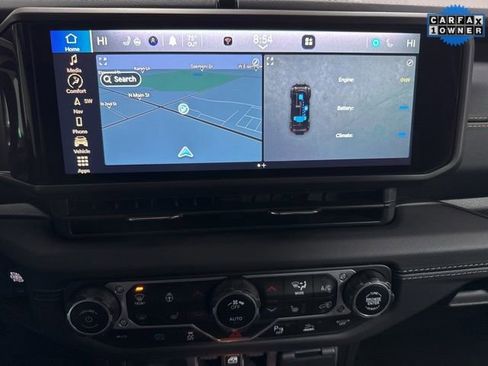 Used 2024 Jeep Wrangler Unlimited Sahara w/ Technology Group image 21