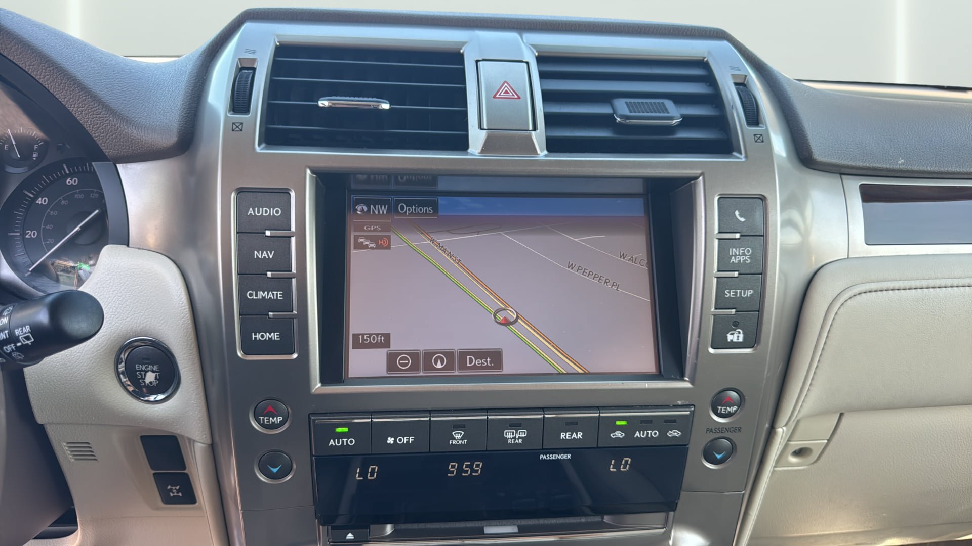 Used 2014 Lexus GX 460 Luxury AWD/4WD image 25