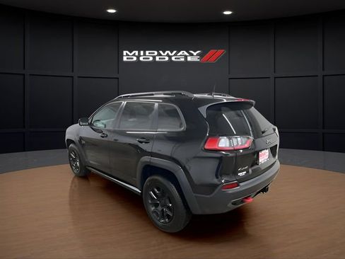 Used 2019 Jeep Cherokee Trailhawk image 12