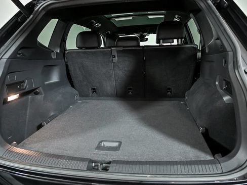 Used 2020 Volkswagen Tiguan SEL Premium R-Line AWD/4WD image 9