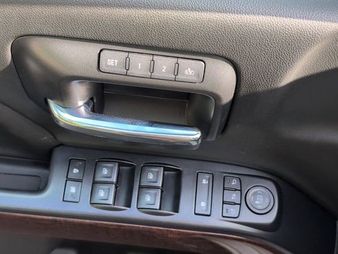 Used 2018 GMC Sierra 1500 SLT AWD/4WD image 19