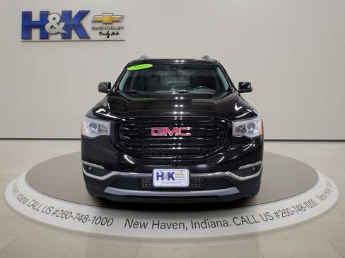 Used 2019 GMC Acadia SLT w/ LPO, Black Accent Package AWD/4WD image 2