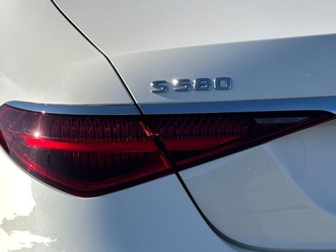 Used 2023 Mercedes-Benz S 580 4MATIC Sedan image 12