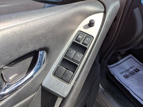 Used 2012 Nissan Murano SL w/ Navigation Pkg image 11