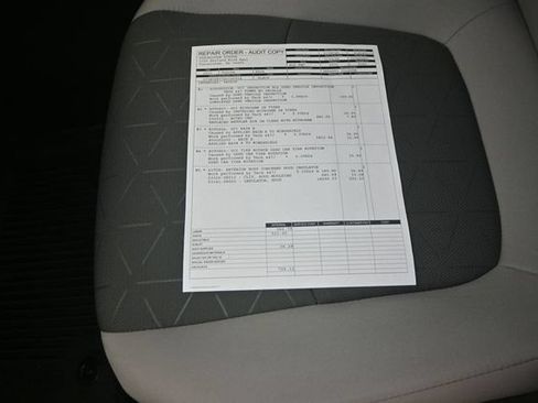 Used 2025 Toyota RAV4 XLE w/ Convenience Package FWD image 4