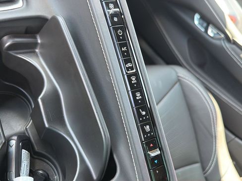 Used 2024 Chevrolet Corvette Z06 RWD image 24