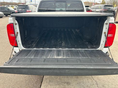 Used 2019 Chevrolet Colorado LT w/ Redline Special Edition AWD/4WD image 9