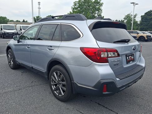 Used 2018 Subaru Outback 2.5i Limited AWD/4WD image 6