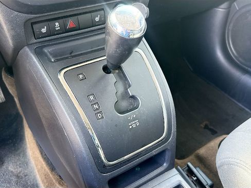 Used 2017 Jeep Patriot Latitude AWD/4WD image 14