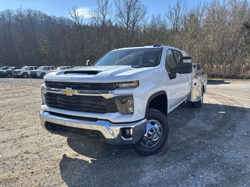 New 2026 Chevrolet Silverado 3500 LT w/ Convenience Package image 11