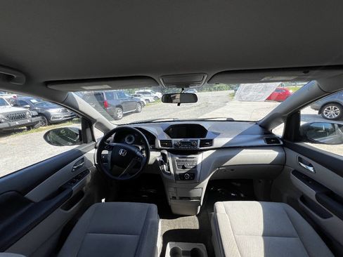Used 2014 Honda Odyssey LX image 13