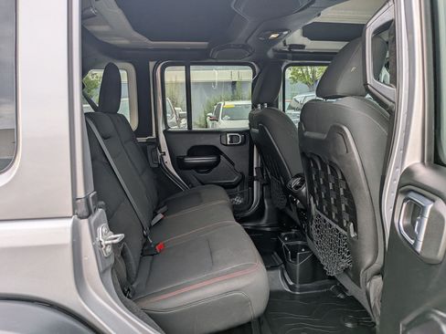 Used 2018 Jeep Wrangler Unlimited Rubicon AWD/4WD image 29